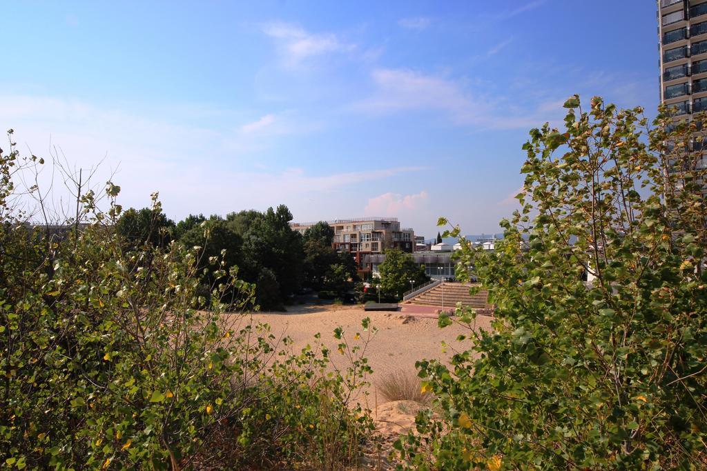 Menada Dune Residence Apartments Pantai Sunny Bagian luar foto