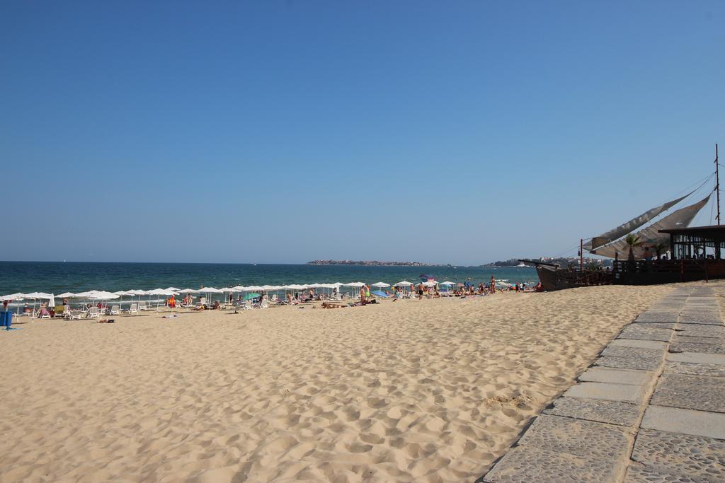 Menada Dune Residence Apartments Pantai Sunny Bagian luar foto
