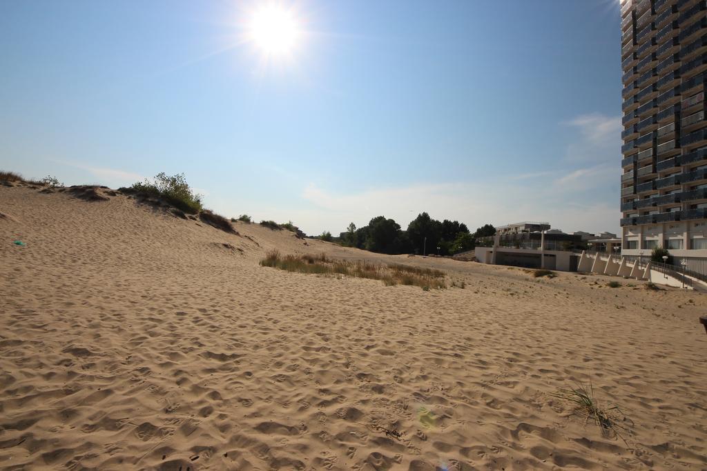 Menada Dune Residence Apartments Pantai Sunny Bagian luar foto