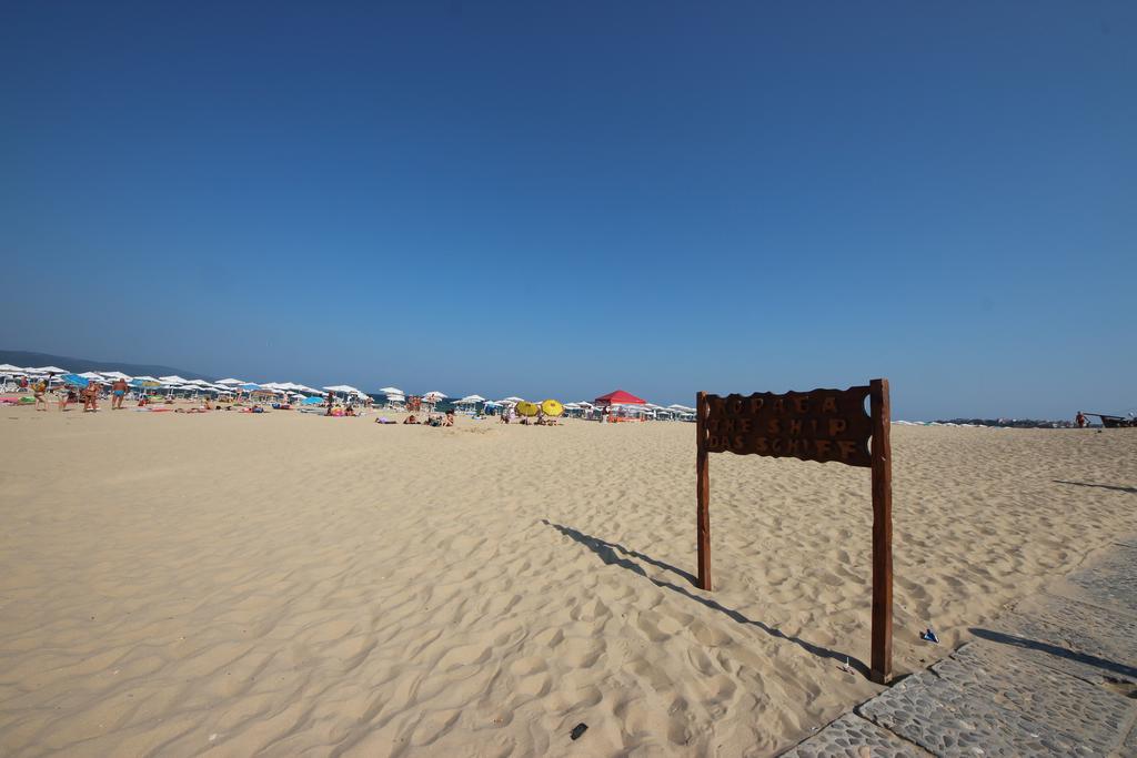Menada Dune Residence Apartments Pantai Sunny Bagian luar foto