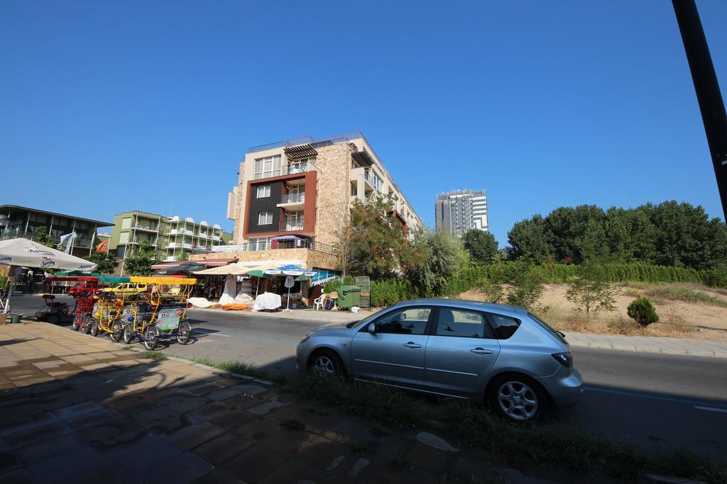 Menada Dune Residence Apartments Pantai Sunny Bagian luar foto