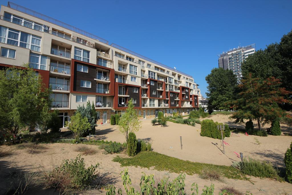 Menada Dune Residence Apartments Pantai Sunny Bagian luar foto